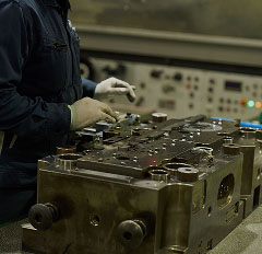 金型のメンテナンス