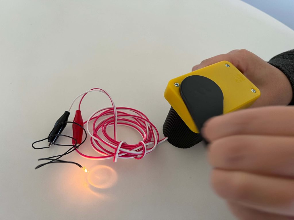 発電機　電気をつけた状態