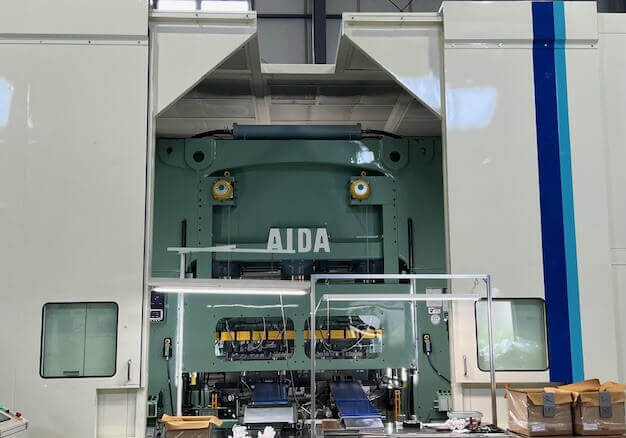 高速プレス機械　モーターコア